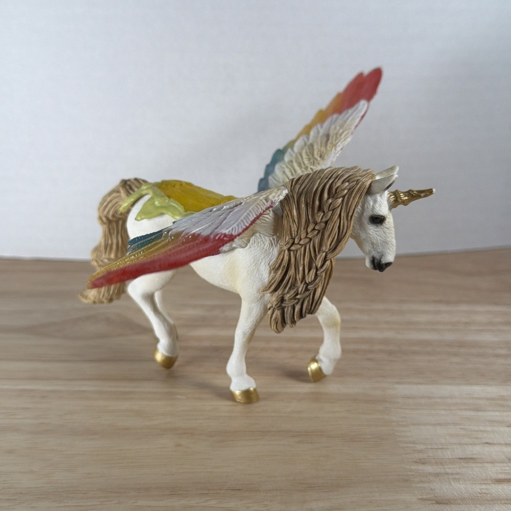 2013 Schleich Bayala Rainbow Winged Unicorn Pegasus Glitter Figurine Toy